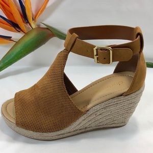 NWOB Platform Wedge Espadrille Ankle Strap Sandal